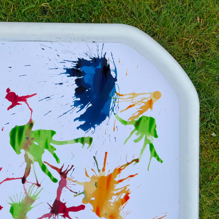 paint platters on paper tuff tray pad